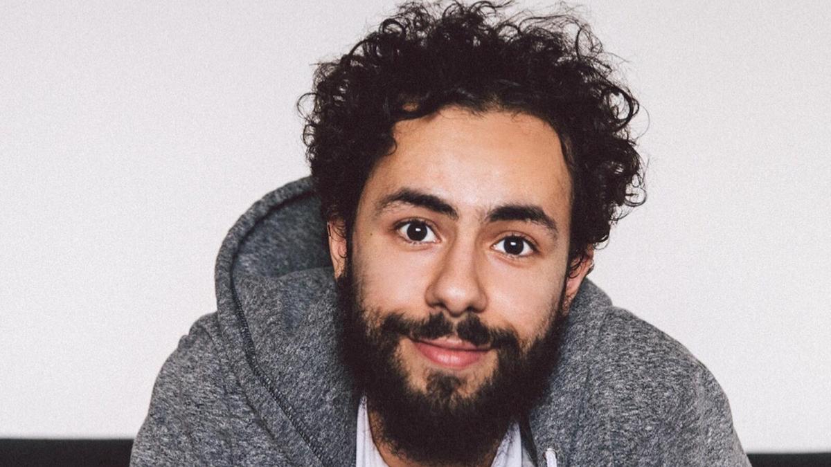 Ramy Youssef: Golden Globe Winner Finds Comedy Gold in Muslim-American Complexity